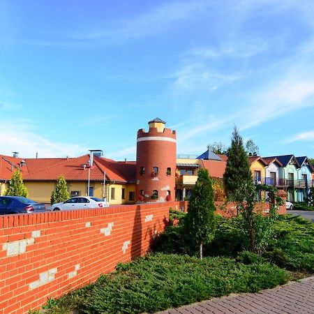 קורניק Hotel Daglezja Nad Jeziorem Kornickim מראה חיצוני תמונה