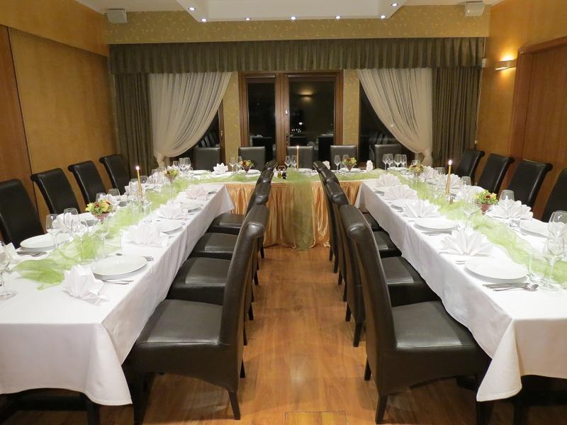 קורניק Hotel Daglezja Nad Jeziorem Kornickim מראה חיצוני תמונה